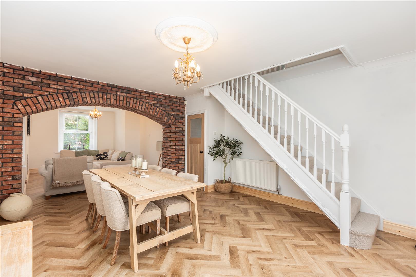Vardre Road, Clydach, Swansea, SA6 5LP